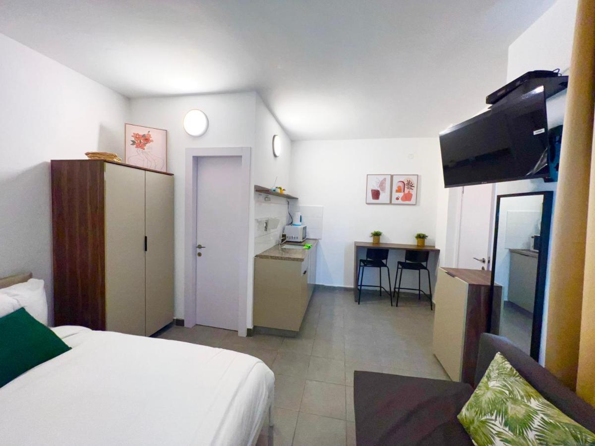 Aspentlv - Hacarmel Market Apartments & Studios テル・アビブ エクステリア 写真